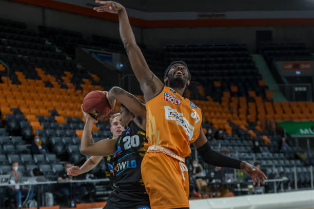 否冲击英超 否冲击英超